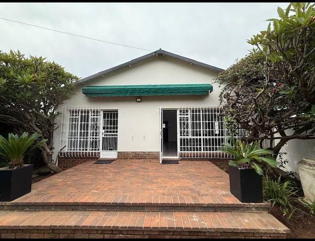 3 BEDROOM HOUSE FOR SALE IN NORWOOD